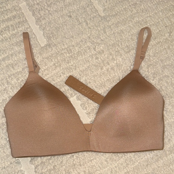 NWT SKIMS Wireless Form T-Shirt Bra 32C - Picture 1 of 5